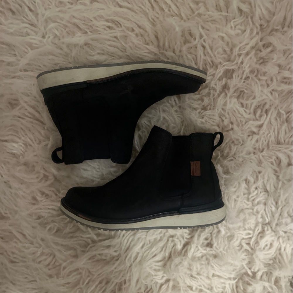 Keen ankle boots